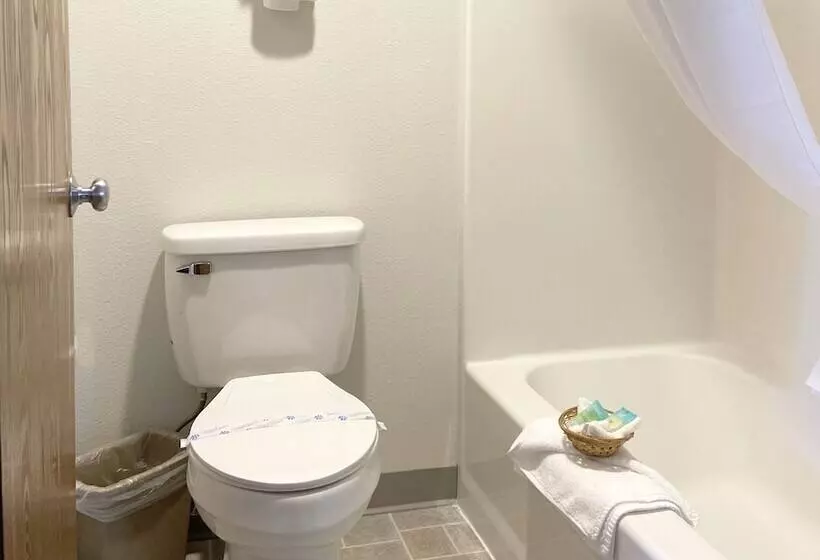 Burke Inn Motel & Suites