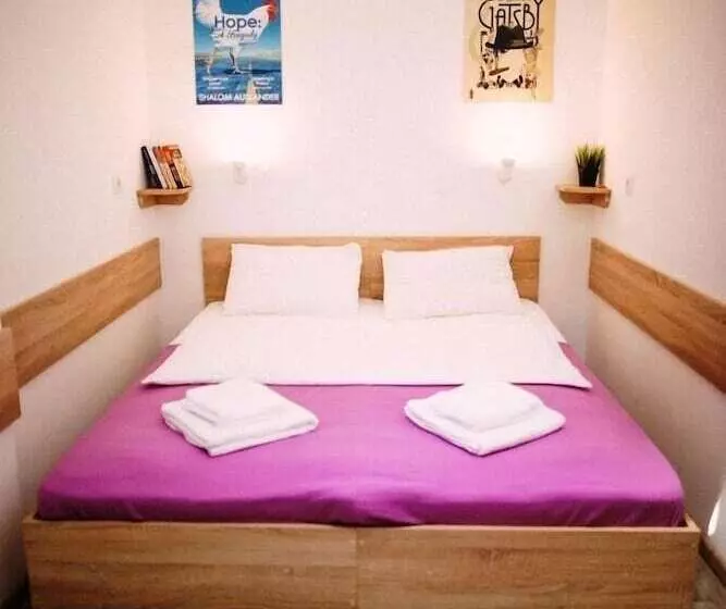 هتل Book Room
