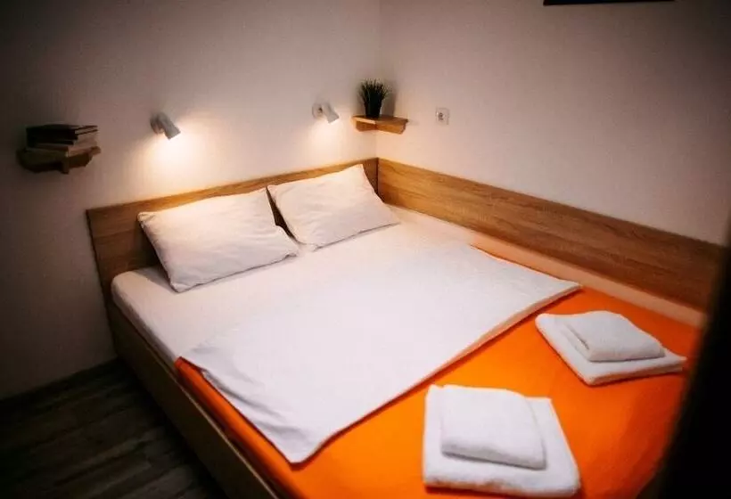 هتل Book Room