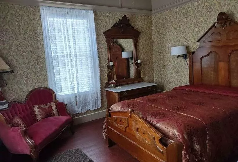 Hotelli Fairweather Inn