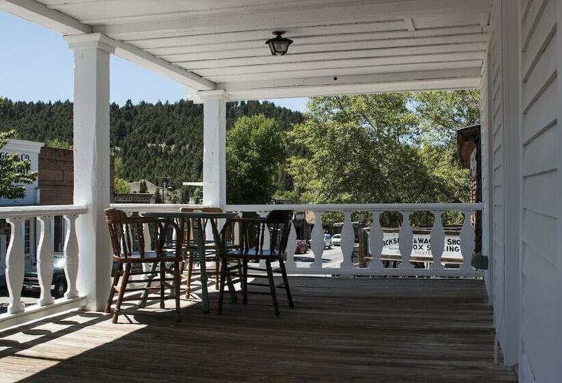 בית מלון כפרי Fairweather Inn