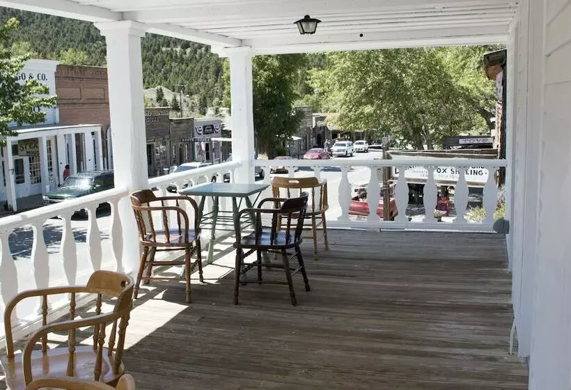 Hotelli Fairweather Inn