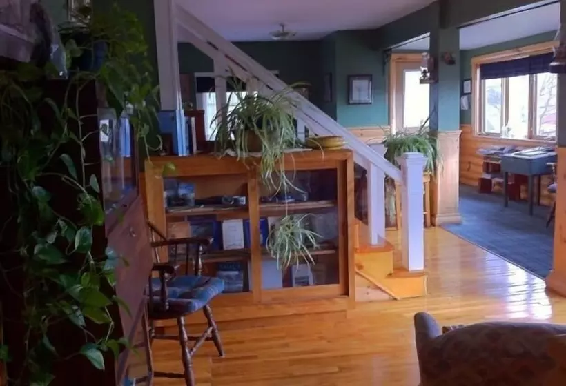 Hotelli Green Highlander Lodge