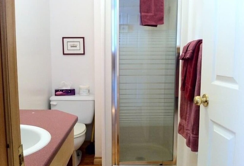 فندق Green Highlander Lodge