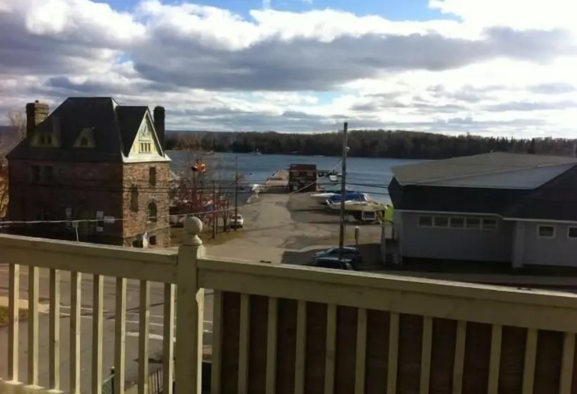 Hotelli Green Highlander Lodge