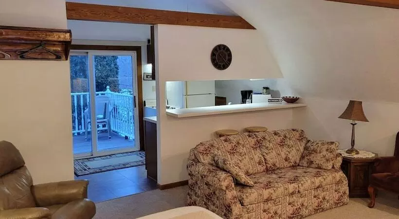 Hotelli Trickling Waters Retreat