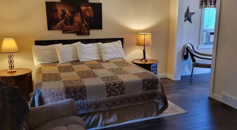 Hotelli Trickling Waters Retreat