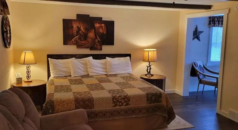 Hotelli Trickling Waters Retreat