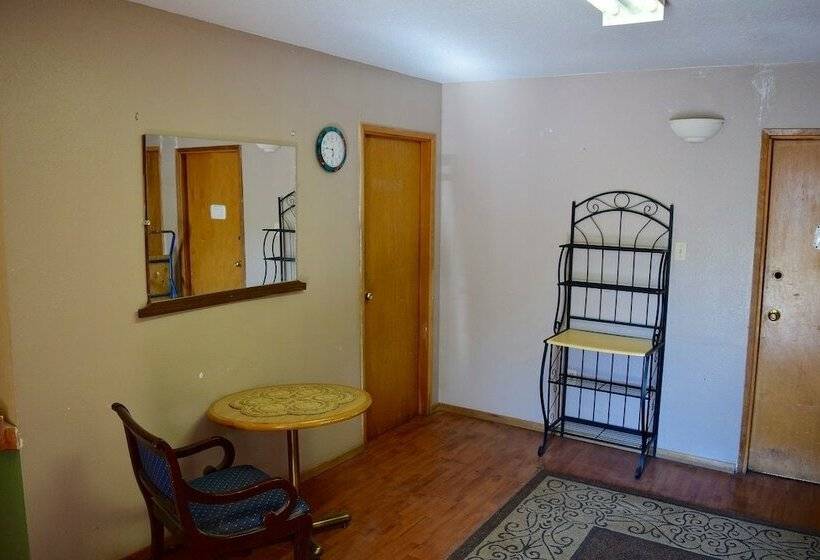 فندق على الطريق Brookside Inn