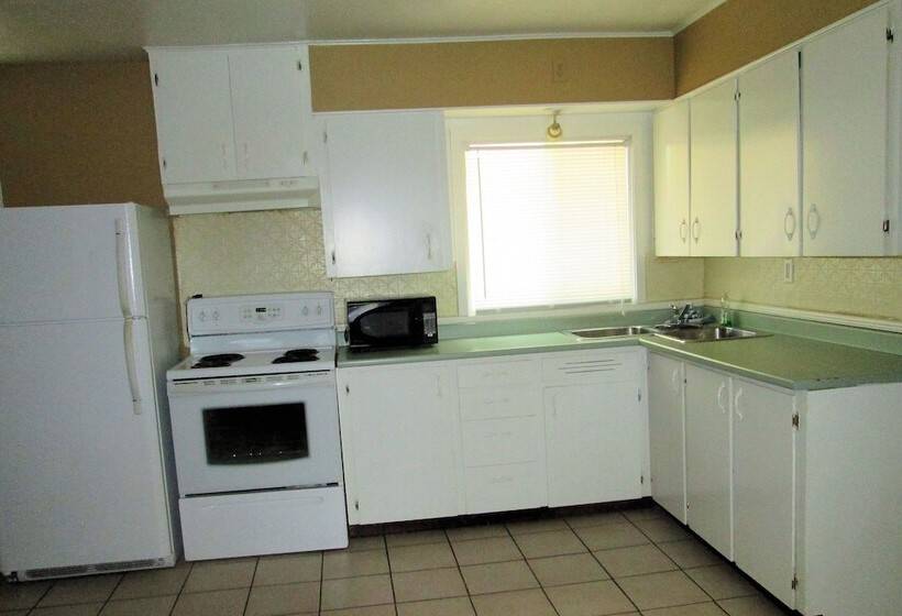 Мотель Edgewater Resorts   Edgewater Inn