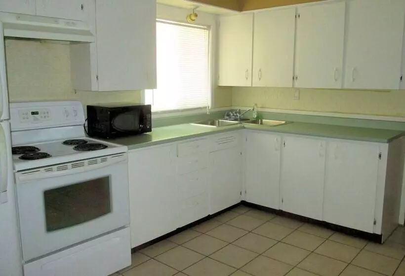 Motelli Edgewater Resorts   Edgewater Inn