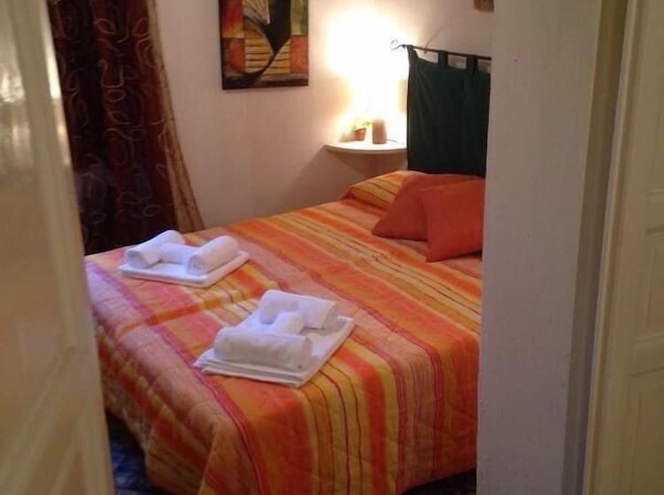 بنسيون Girasole