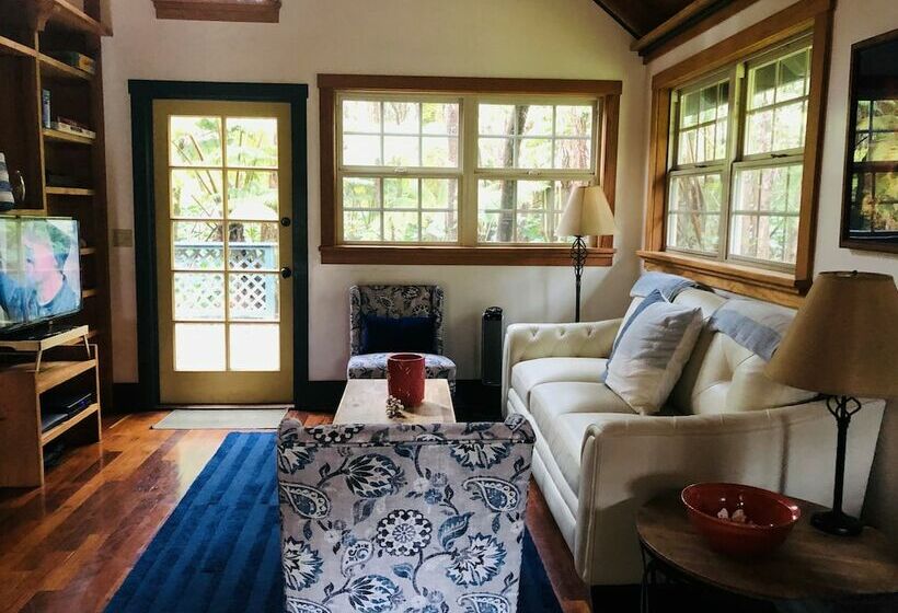 Volcano Hidden Cottage