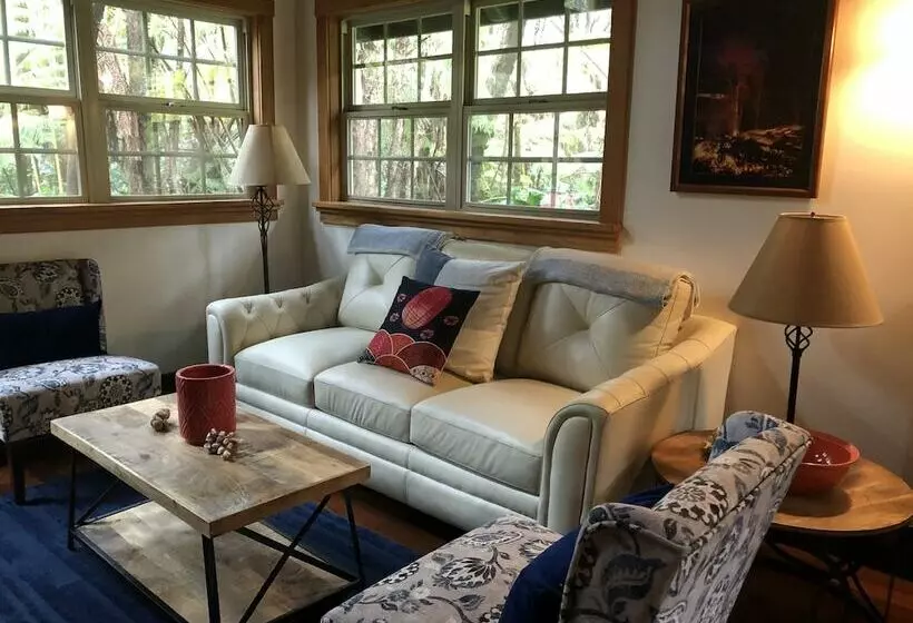 Volcano Hidden Cottage