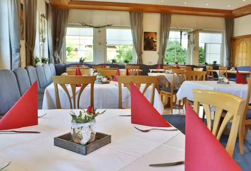 فندق Alznauer Hof