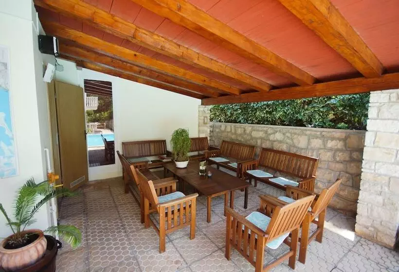 Hotel Apartments And Rooms Degra