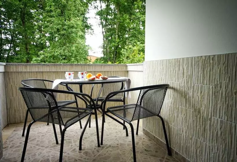 Hotel Apartments And Rooms Degra