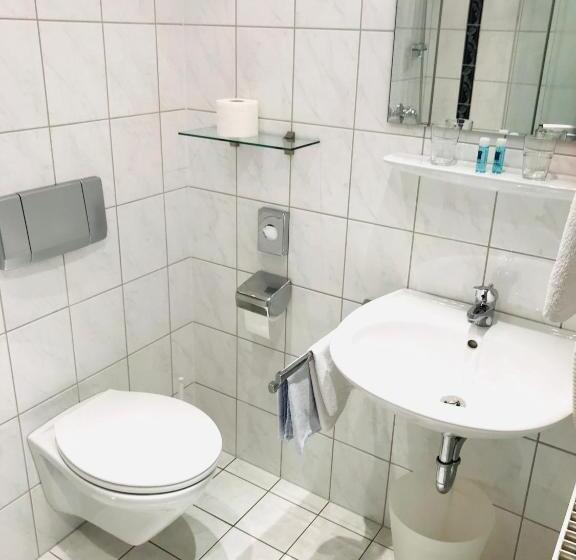 Отель Bairischer Hof