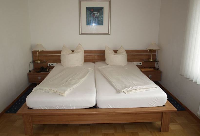 Отель Grüner Kranz