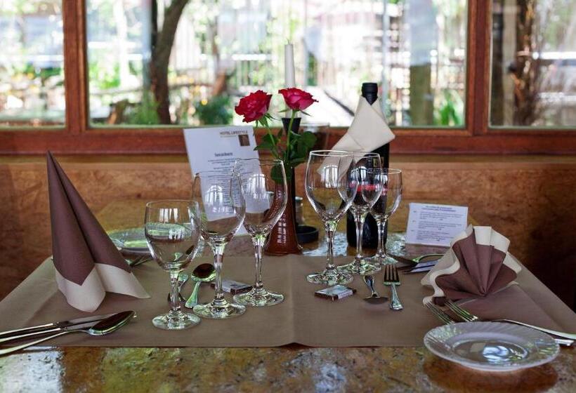 Отель Lifestyle