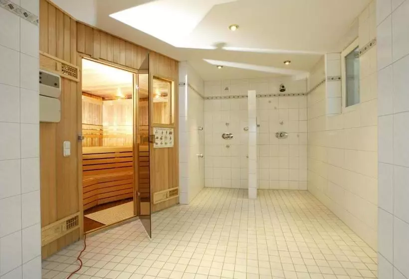 Hotelli Zum Starenkasten Gmbh