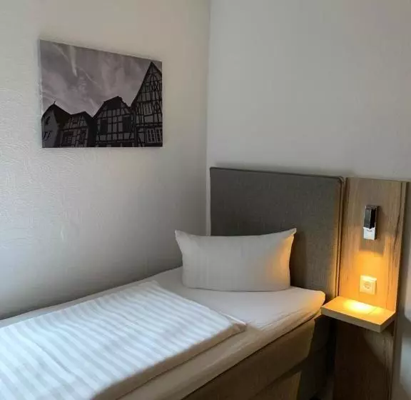 ホテル Zur Eisenbahn