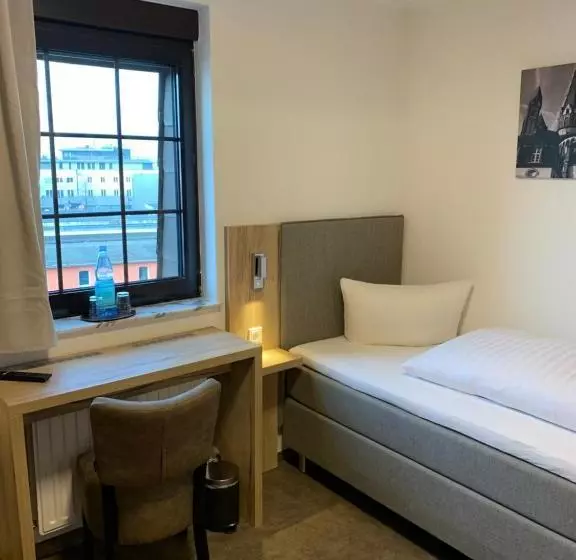 ホテル Zur Eisenbahn