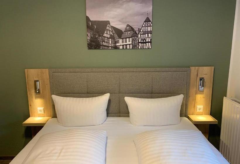 Отель Zur Eisenbahn