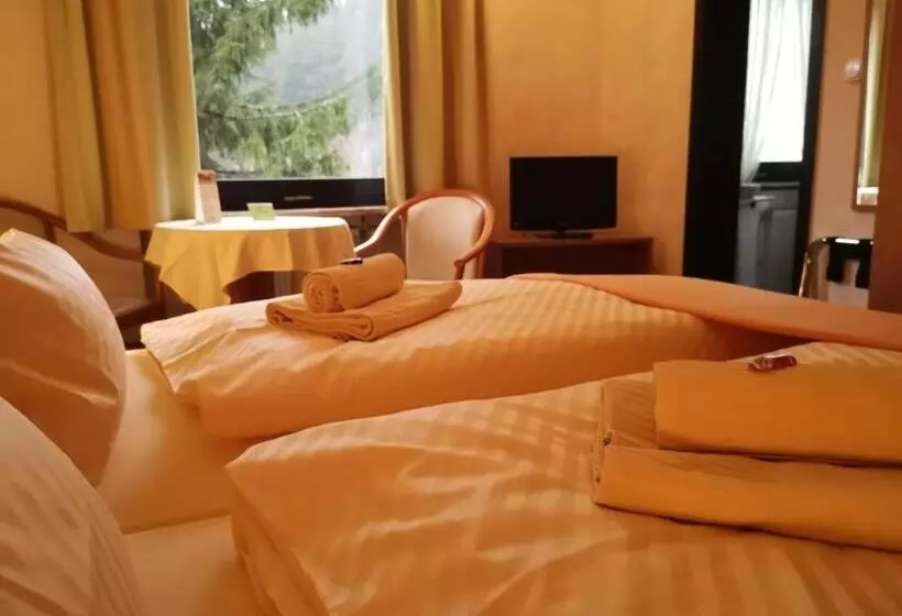 בית מלון כפרי Zur Schmiede