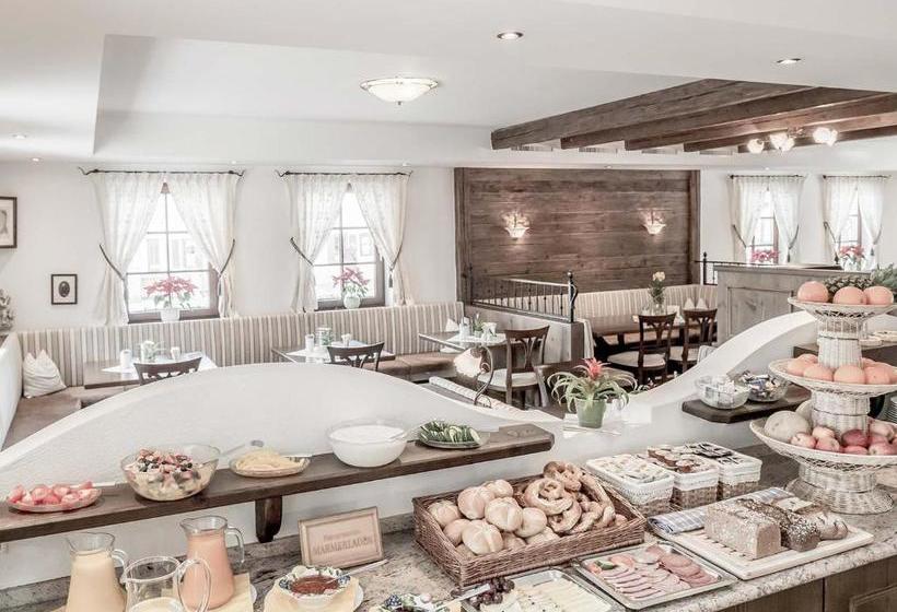 بنسيون Schneiderwirt