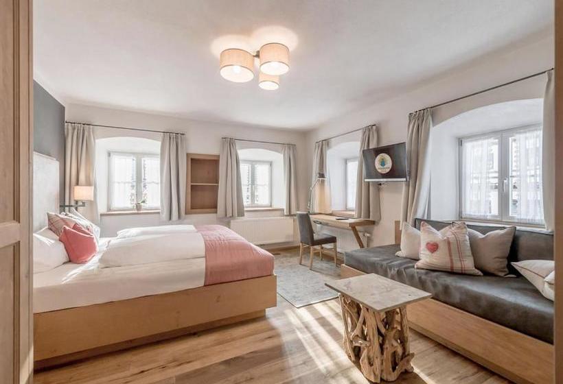 بنسيون Schneiderwirt