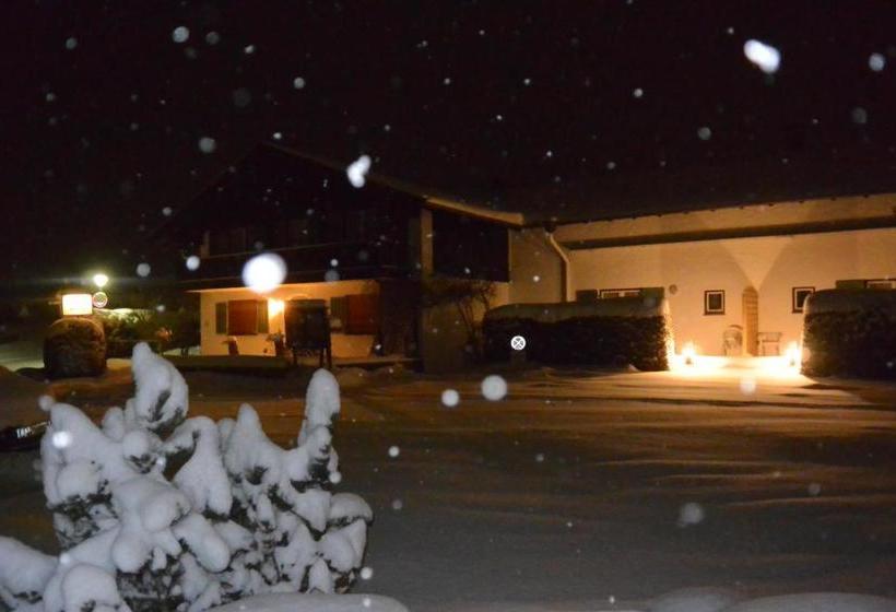 Пансион Gästehaus Döring