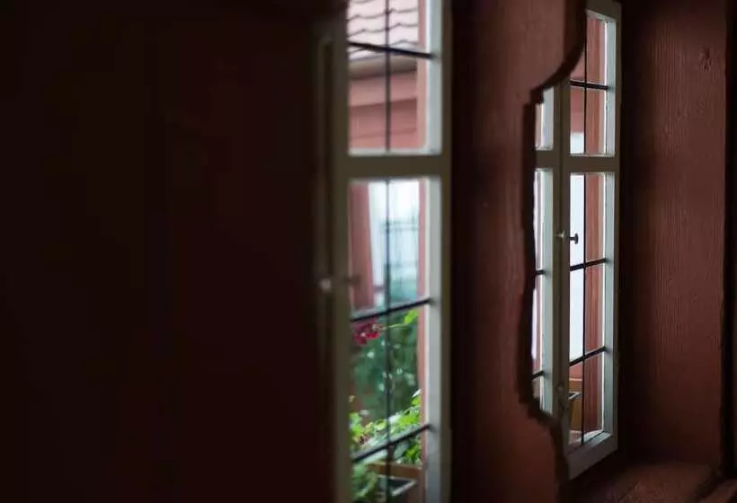 酒店 Deutsches Haus