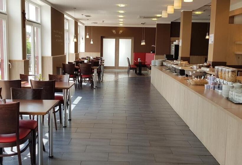 Dream Inn Hotel Regensburg Ost