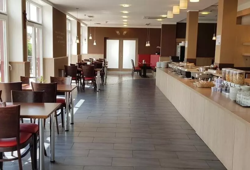 Dream Inn Hotel Regensburg Ost