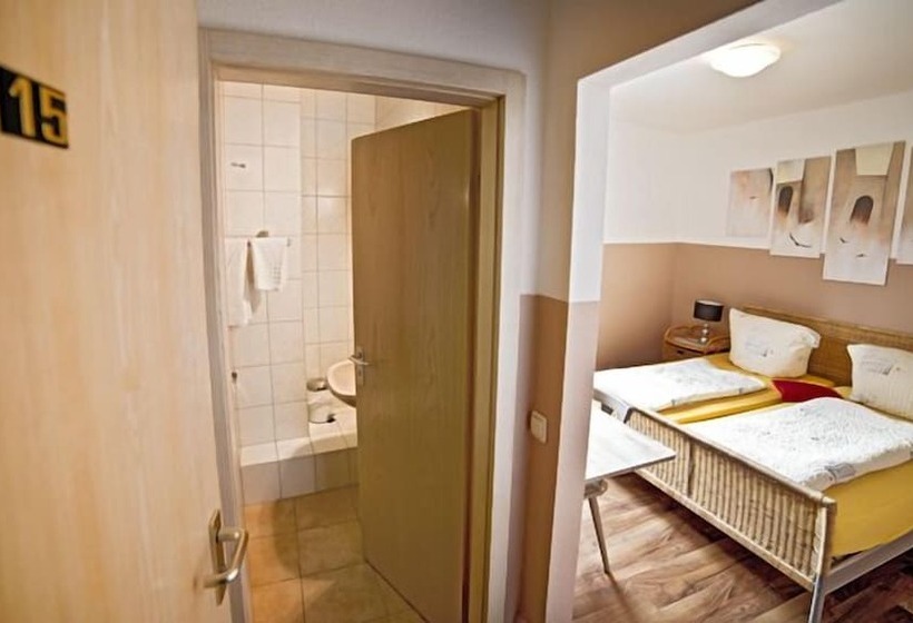 Отель Gasthof Zur Linde