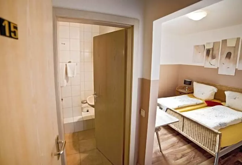 Отель Gasthof Zur Linde