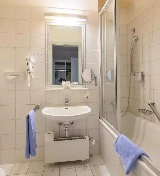 Отель Gautinger Hof