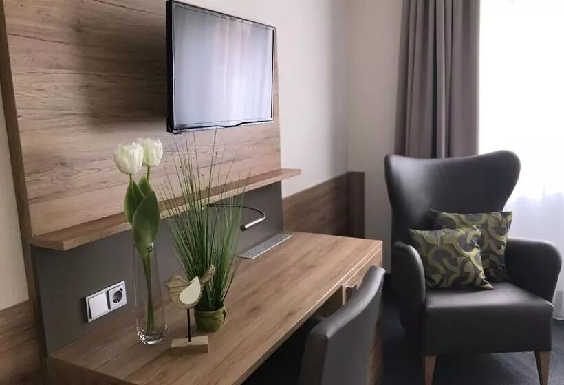 Отель Kronprinz