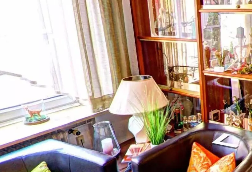 Отель Kronprinz