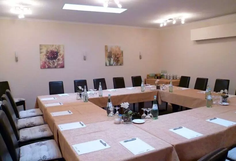 Отель Kronprinz