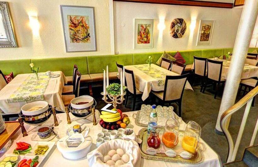 Отель Kronprinz