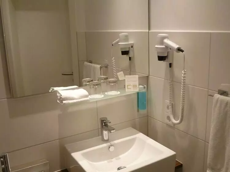 Отель Kronprinz