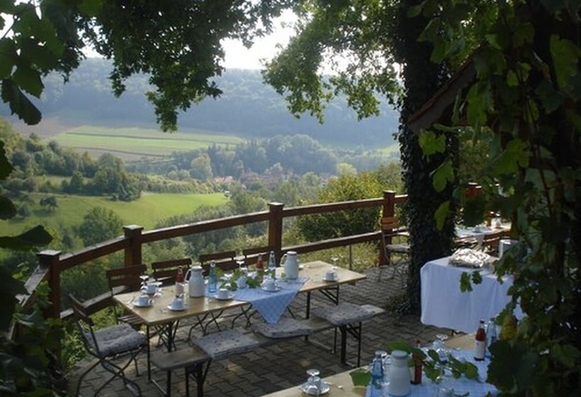 Отель Landhaus Zum Falken