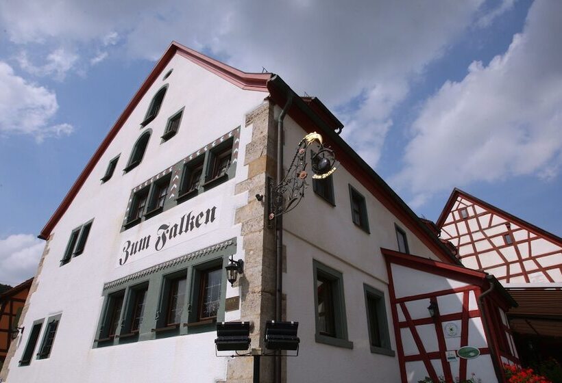Отель Landhaus Zum Falken