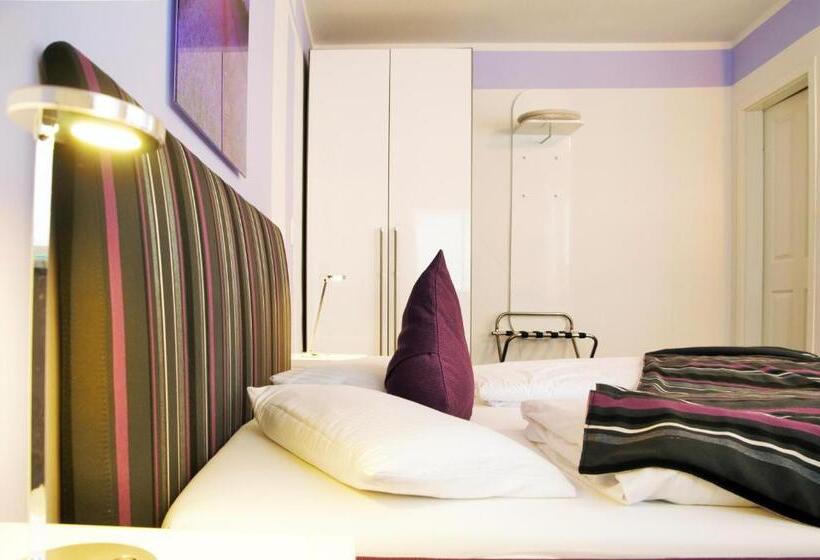 Отель Park Ambiente Friedberg