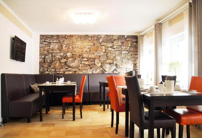 Отель Park Ambiente Friedberg