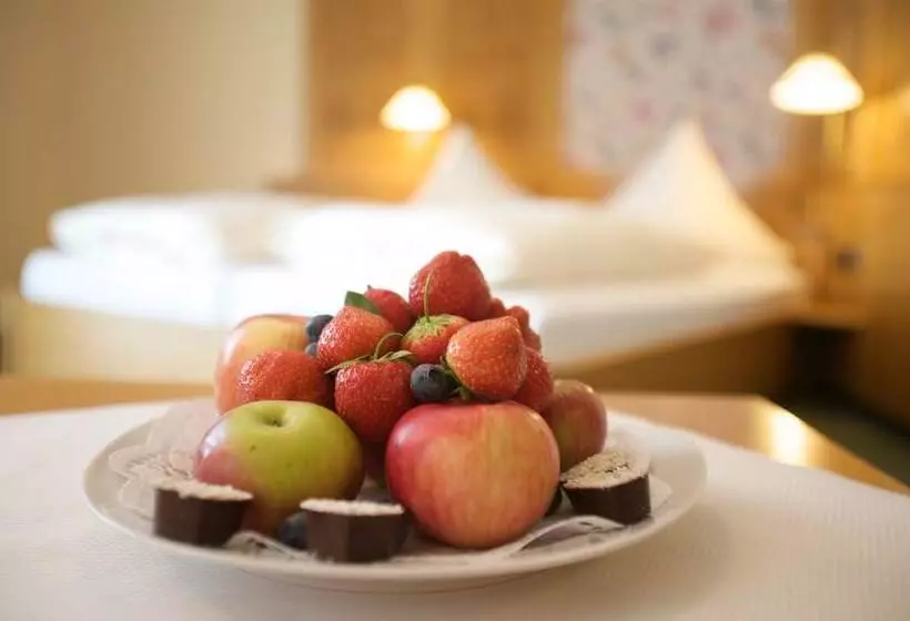 Отель & Restaurant Dornweiler Hof