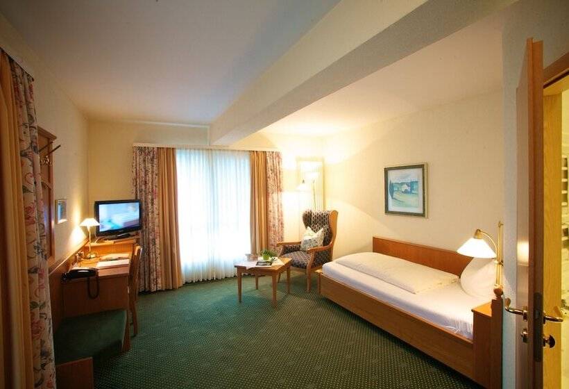 ホテル & Restaurant Dornweiler Hof