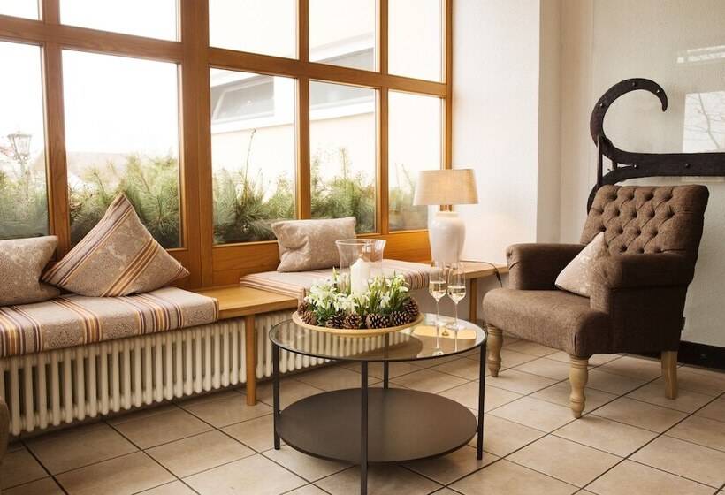 ホテル & Restaurant Dornweiler Hof